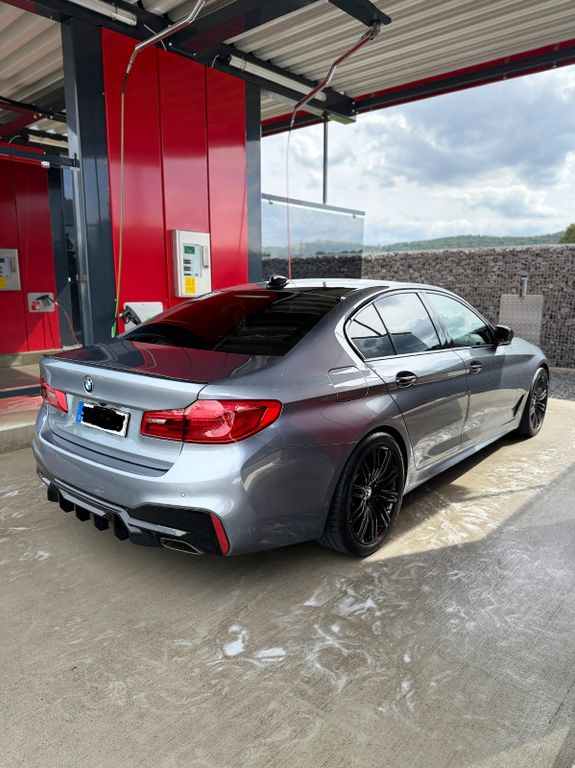 Image of BMW 530