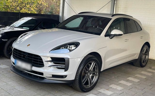 Porsche Macan S