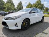 Toyota Auris Hybrid Life Plus 1,8-l-VVT-i Life Plus - Toyota Auris Gebrauchtwagen in Frankfurt