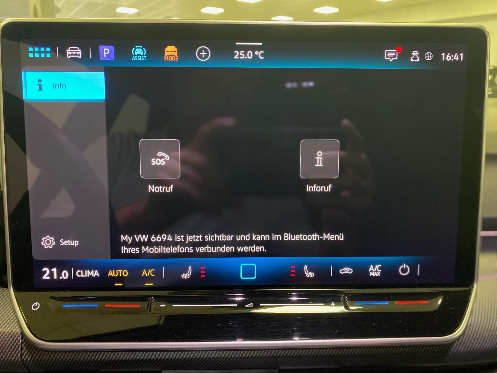 Fahrzeugabbildung Volkswagen Golf 1.5 eTSI R-Line DSG+ACC+360°+HUD+HARMAN KAR