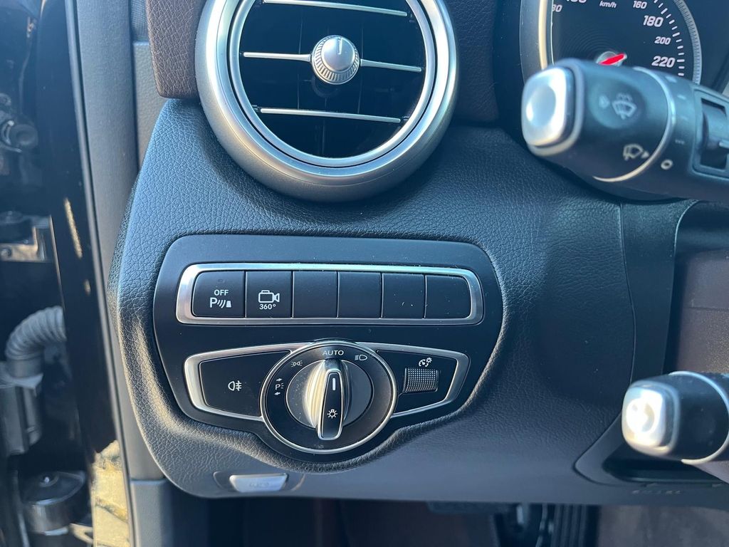 Image of Mercedes-Benz GLC 350