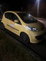 Citroën Peugeot/ Citroen - gebrauchte Citroën Berlingo aus dem Jahr 2005