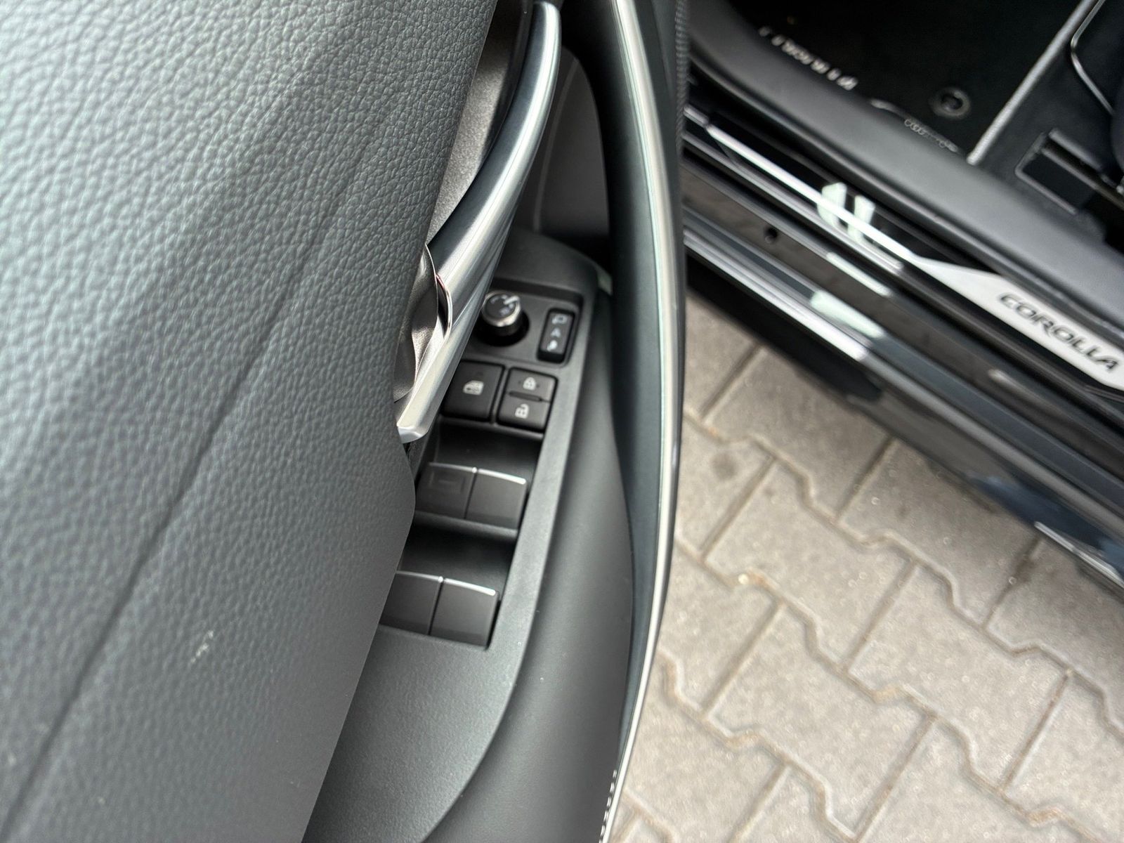 Fahrzeugabbildung Toyota Corolla TS Teamplayer 2.0-l-Hybrid KAMERA LED AC