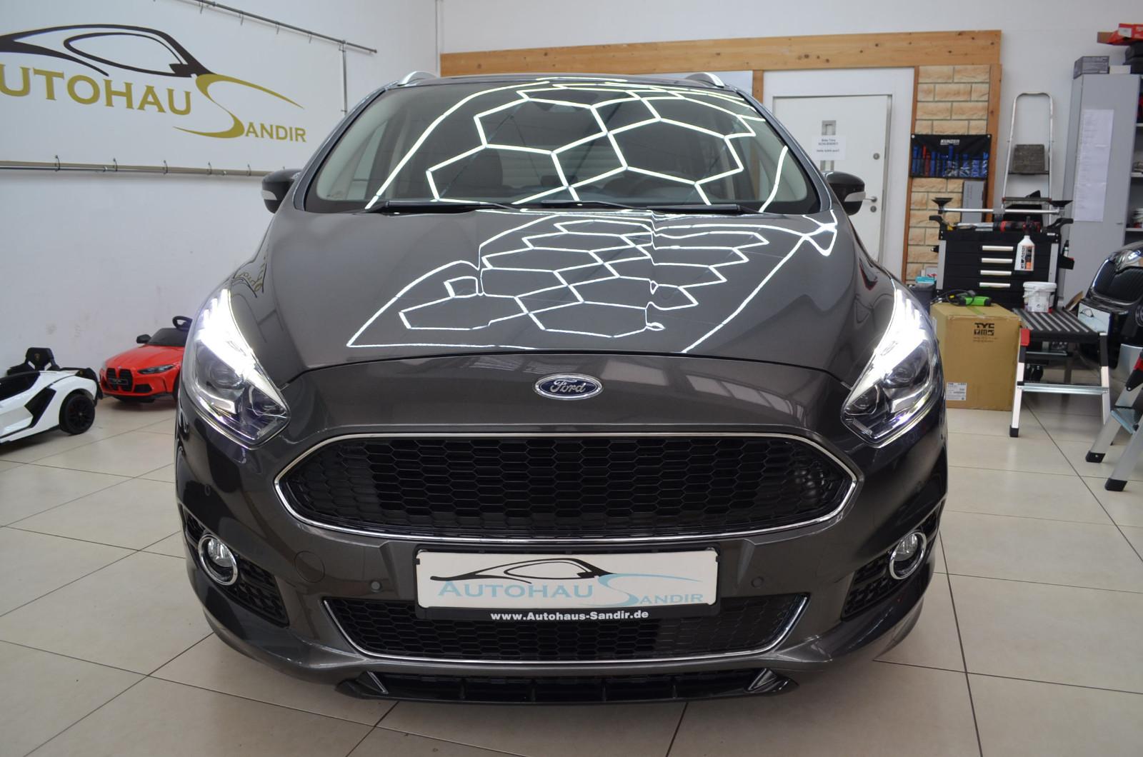 Ford S-MAX Titanium Autom. ~Leder~Navi~Led~Keyless