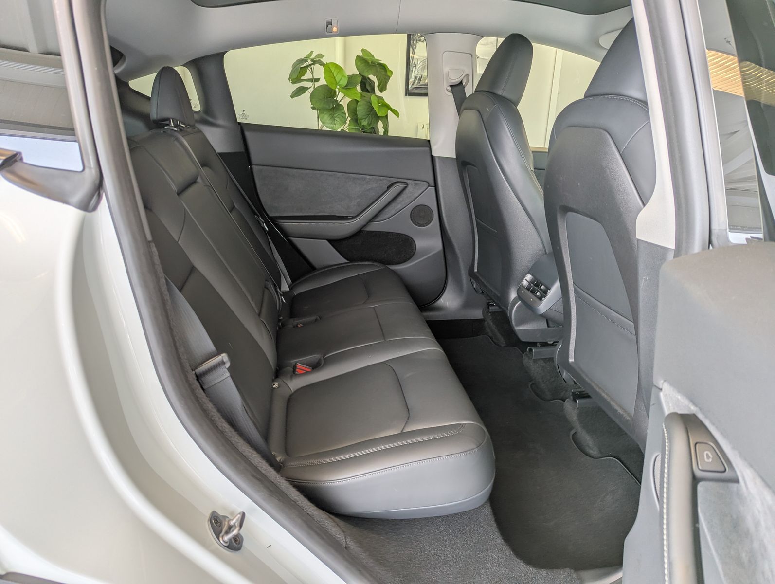 Tesla Model Y Long Range Dual AWD EAP AHK SOH-93,7% foto 17