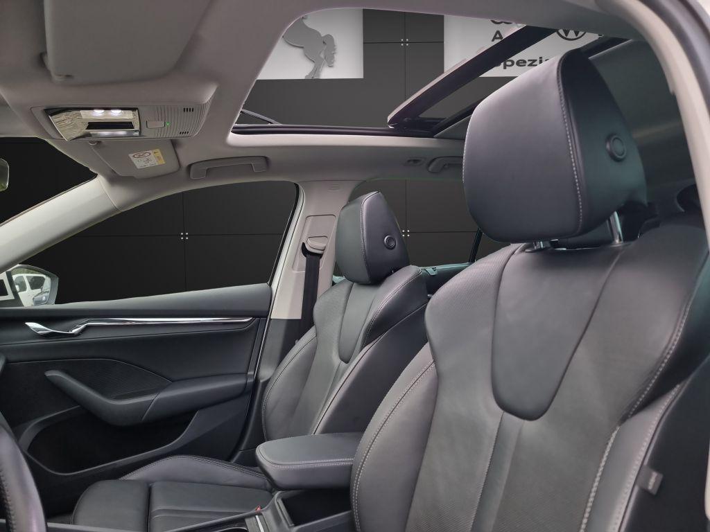 Skoda Octavia 2021 г. Белый, пробег 59668 км