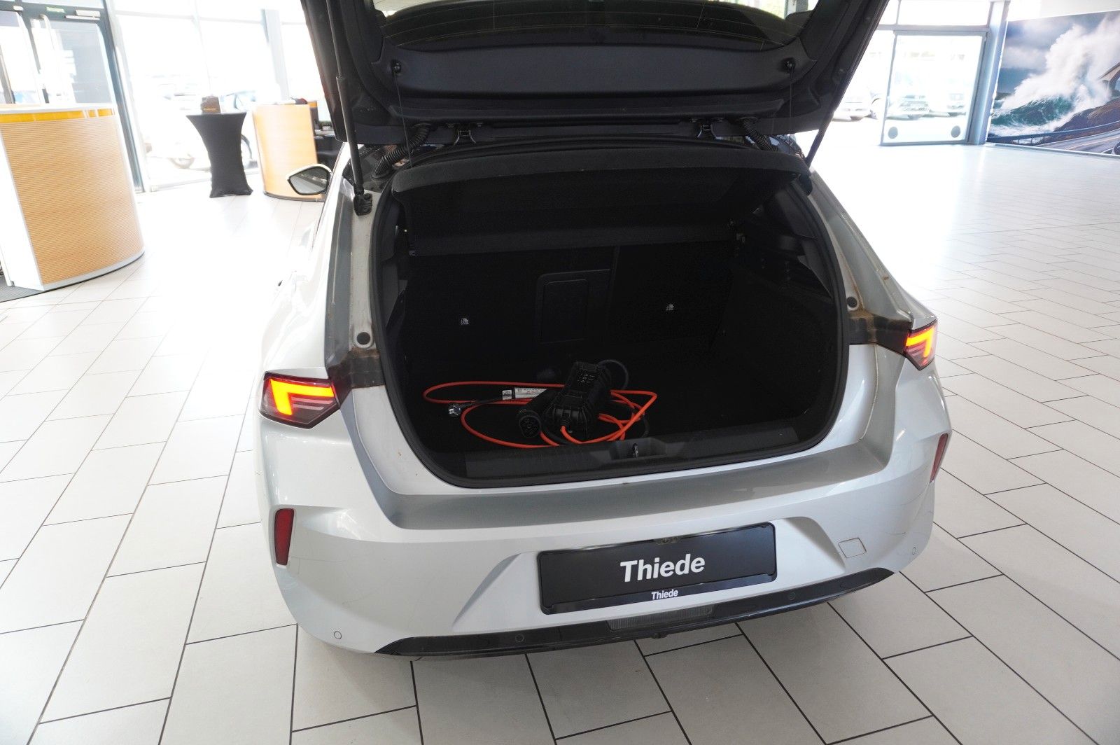 Fahrzeugabbildung Opel Astra L Lim. 1.6 HYBRID GS SPORT NAVI/360°/SPORT