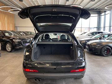 Audi Q3 2.0 TDI quattro *BI-XENON*APS*NAVI*AHK*LED*