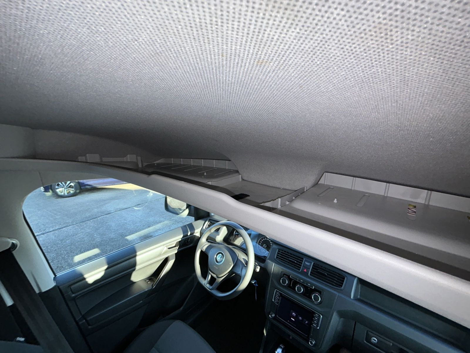 Fahrzeugabbildung Volkswagen Caddy Kasten Maxi TDI DSG AHK RearView Navi Klim