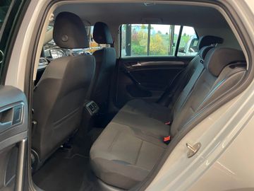 MYAUTOCENTER – Gebraucht- und Jahreswagen mit Werkstattservice in Pfaffenhofen Volkswagen Golf VII Lim. Comfortline BMTStart-Stopp*Klima*