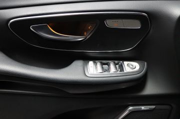 Mercedes-Benz V 300 Edition lang AMG Line Pano AHK Airmatic