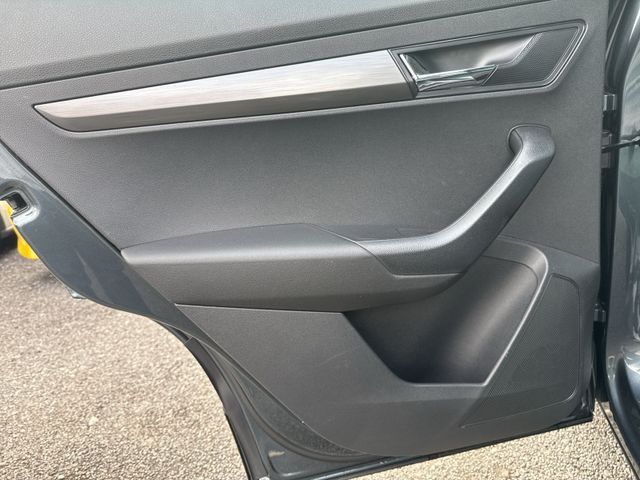 Karoq Clever 1.5 TSI DSG *AHK*ACC*E-HECK*