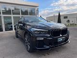 BMW Bmw X6 M50d - blaue BMW X6 M50