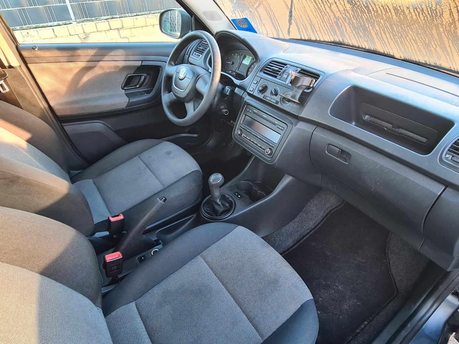 Skoda Fabia 2010 — photo 7