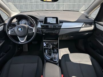 BMW 218 - 9