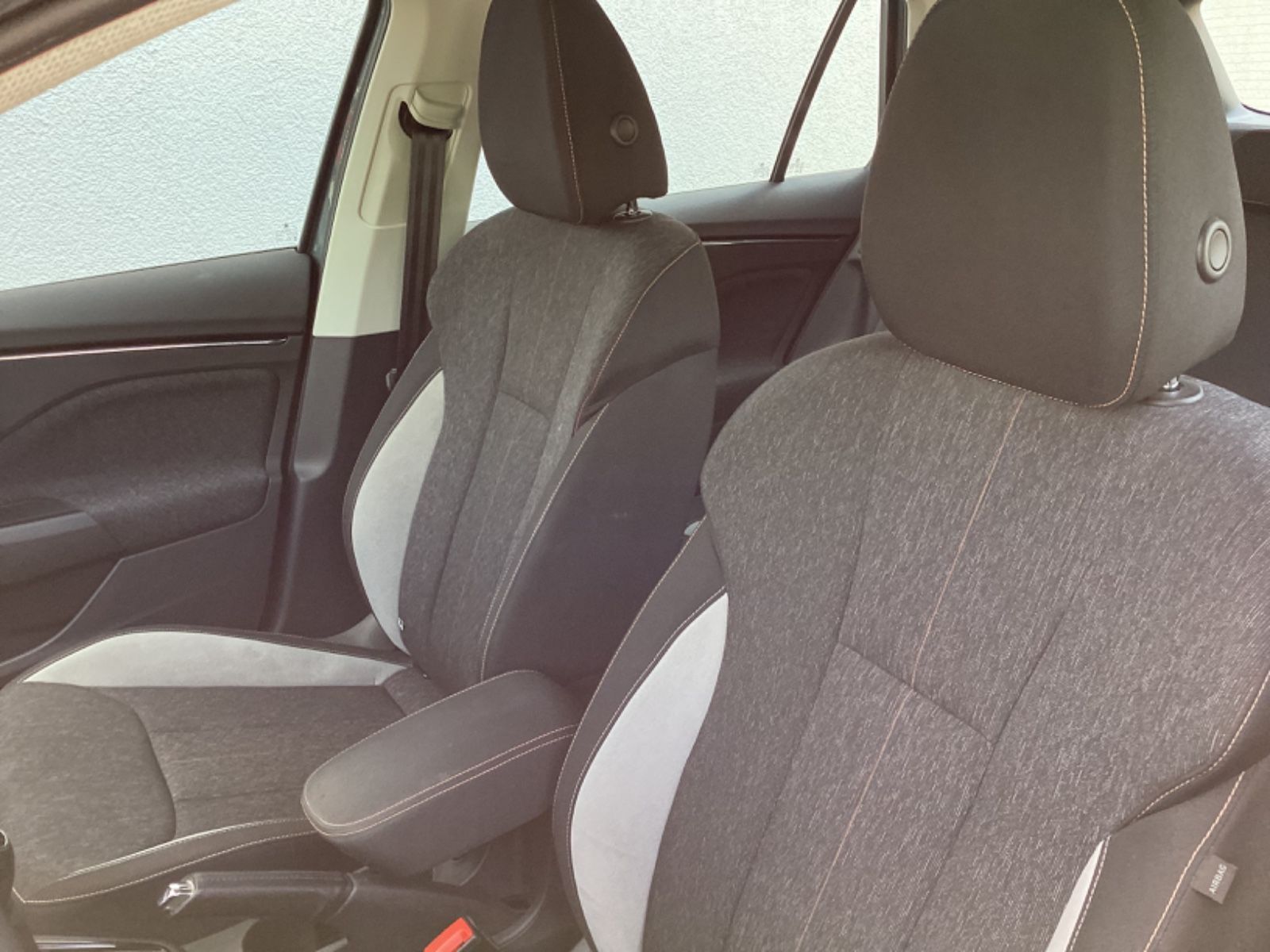 Fahrzeugabbildung SKODA Kamiq Style 1.5 TSI SHZ
