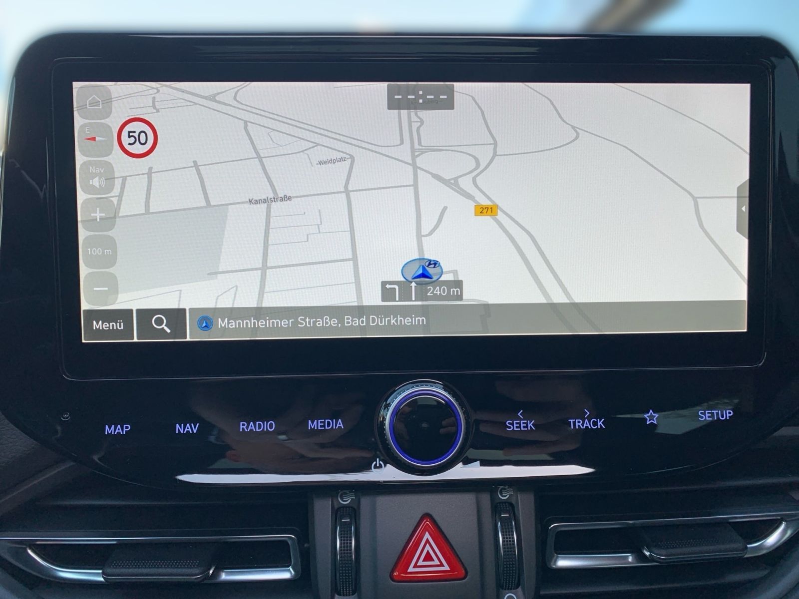 Fahrzeugabbildung Hyundai i30 1.5 T-GDI 7-DCT Advantage Plus Mild-Hybrid