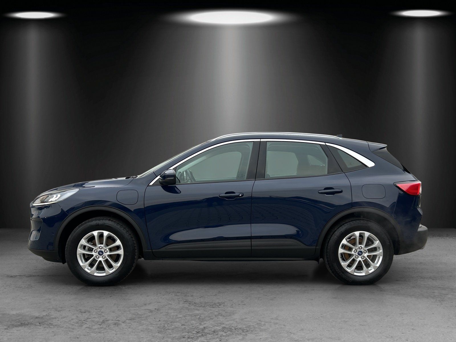 Fahrzeugabbildung Ford Kuga 2.5 PHEV Titanium Aut./ACC/KAMERA/NAVI/SHZ/