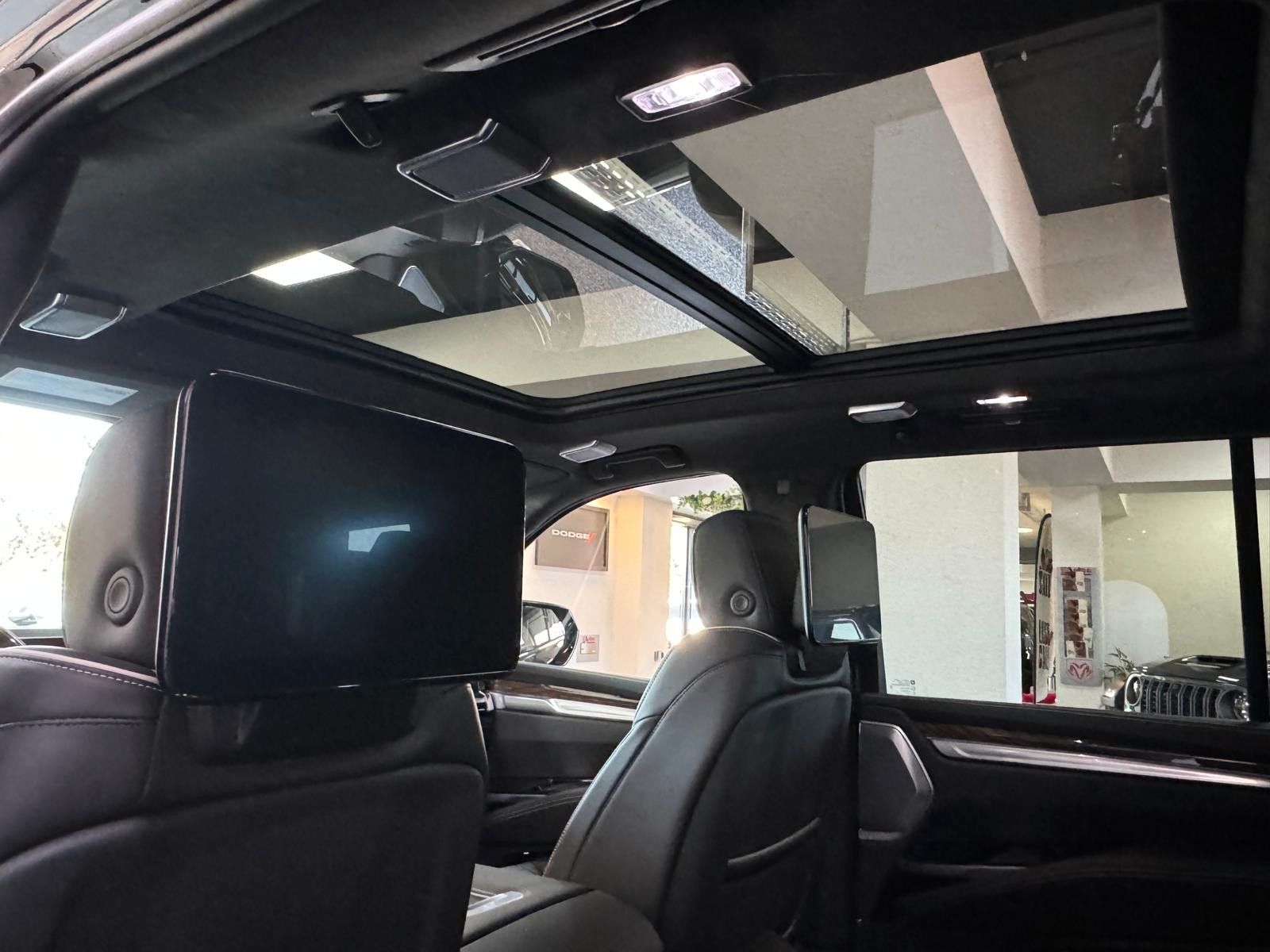 Fahrzeugabbildung Cadillac 2026 ESCALADE SPORT PLATINUM 6.2 V8-24"-ABV EXEC