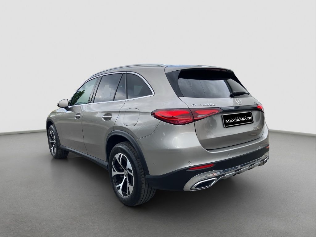 Fahrzeugabbildung Mercedes-Benz GLC 300 e 4M AVANTGARDE*AHK*360°KAM*DIGIT-LIGHT