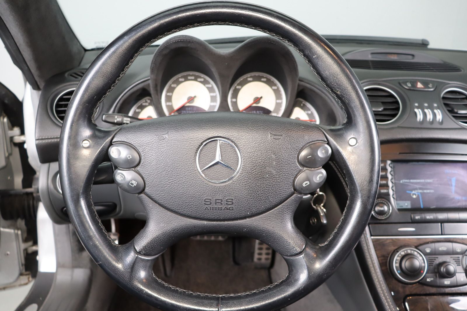 Fahrzeugabbildung Mercedes-Benz SL 55 AMG Roadster Massage * Keyless * Navi