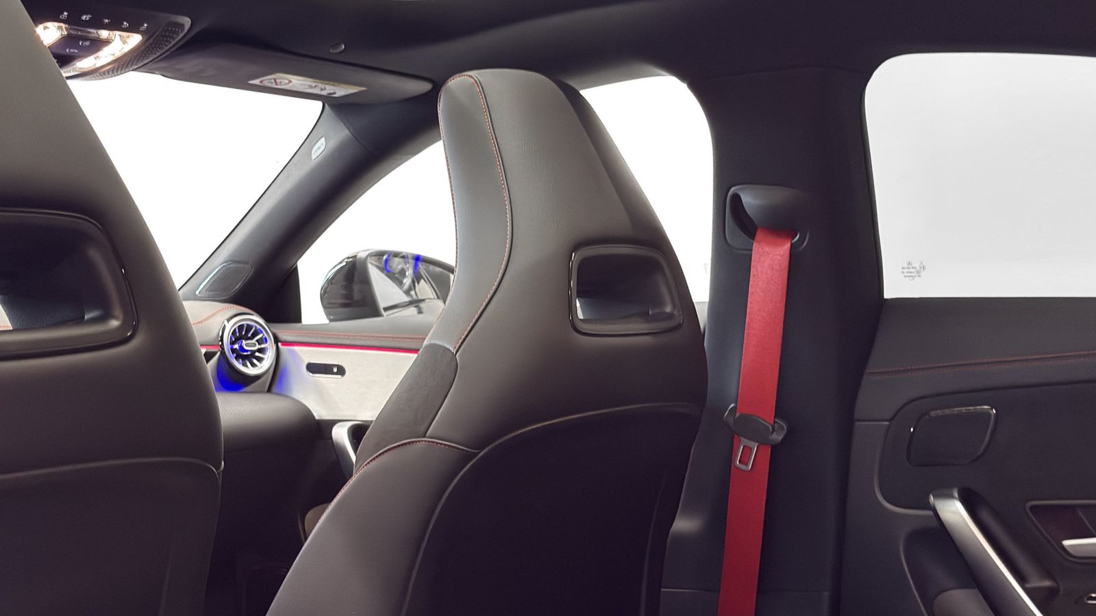 Mercedes-Benz CLA 35 AMG 4M Aero Pano 360° Perf. Lenk KeyGo foto 16
