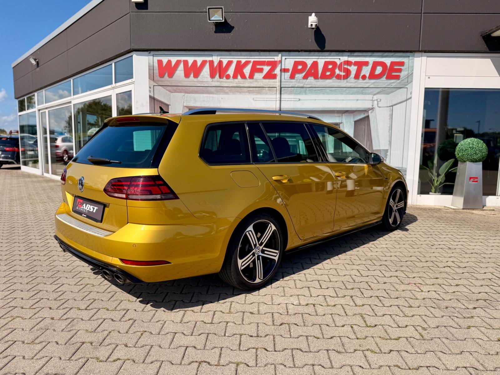 Volkswagen Golf VII Variant R 4Motion LED ACC DCC PANO