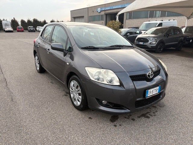 Toyota Auris 1.6 5 porte Sol semiautomatico