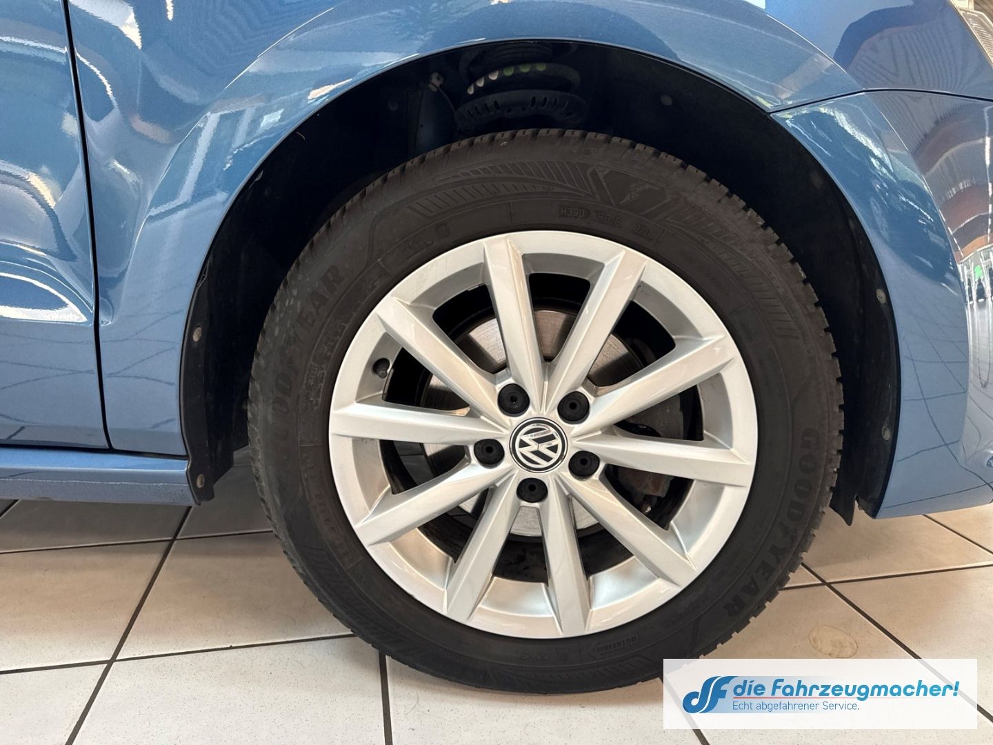Fahrzeugabbildung Volkswagen Polo V Lounge BMT Start-Stopp AHK-abnehmbar Navi