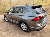 Volkswagen VW Tiguan Allspace R-Line 2.0 TSI 4Motion DSG  - VW Tiguan Allspace Gebrauchtwagen in Stuttgart
