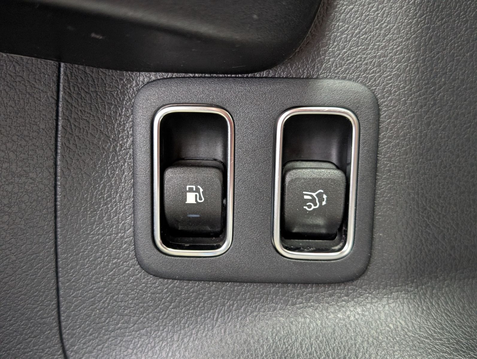 Fahrzeugabbildung Mercedes-Benz GLA 250 e LED LEDER AHK SHZ MFL VIRT KAM WinterP