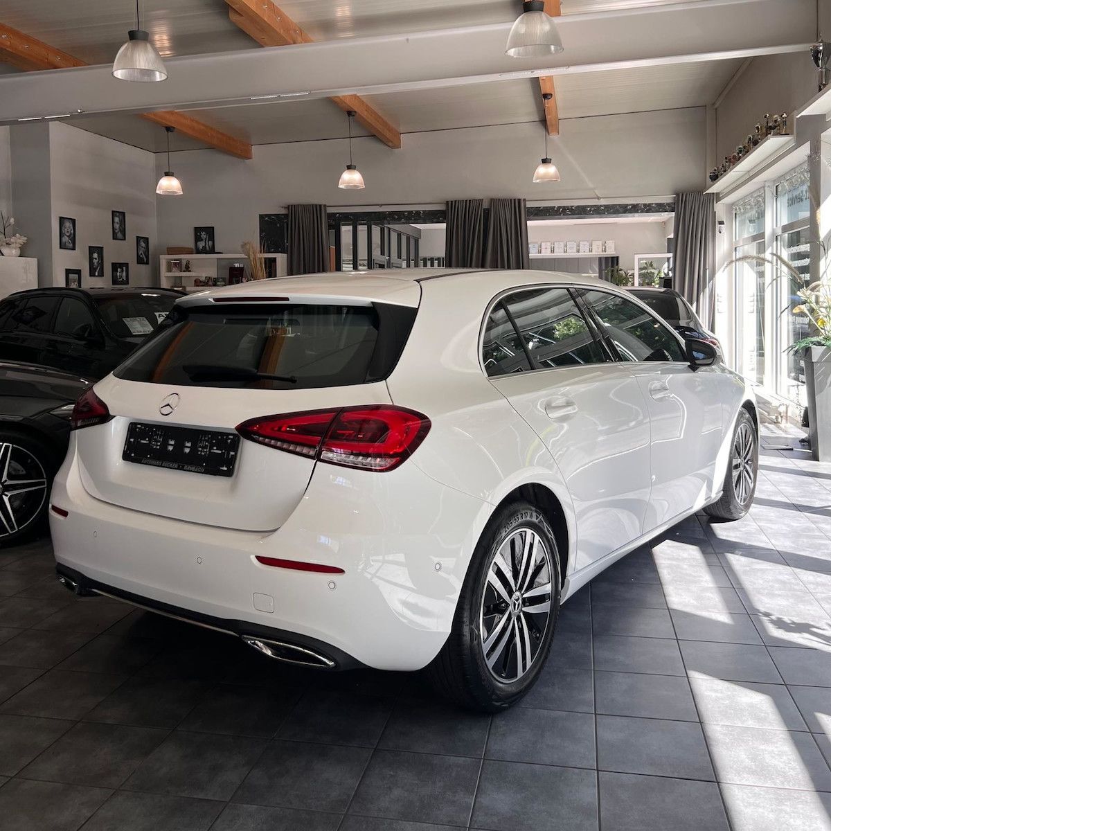 Fahrzeugabbildung Mercedes-Benz A 180 Progress. *MBUX High-End*LED*AHK