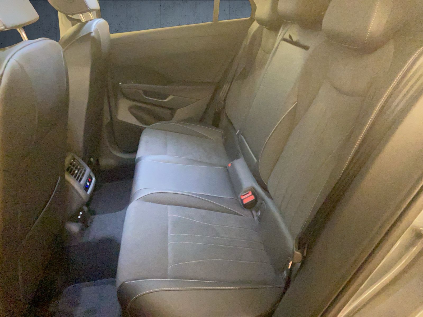 Volkswagen T-Roc - Bild 23