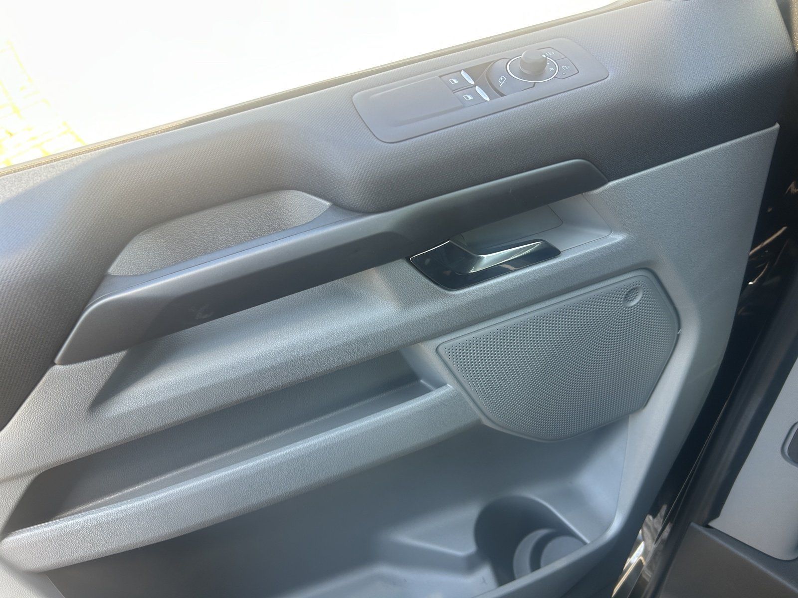 Fahrzeugabbildung Ford Tourneo Custom Autom. L2 AHK 3 Zo. Klima. Tech.5