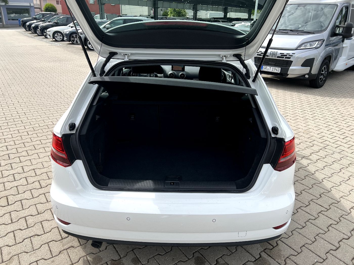Audi A3 Sportback 30 TDI *Bi-Xenon Navi Sitzh. PDC* foto 7
