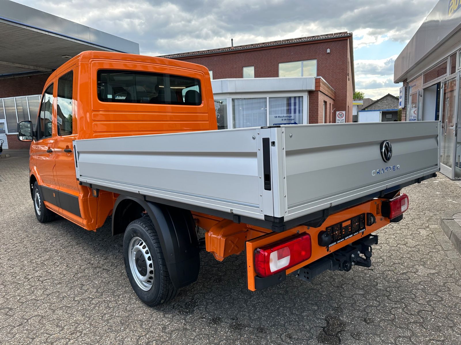 Fahrzeugabbildung Volkswagen Crafter Pritsche 35 DOKA MR 2.0 TDI Klima/GRA