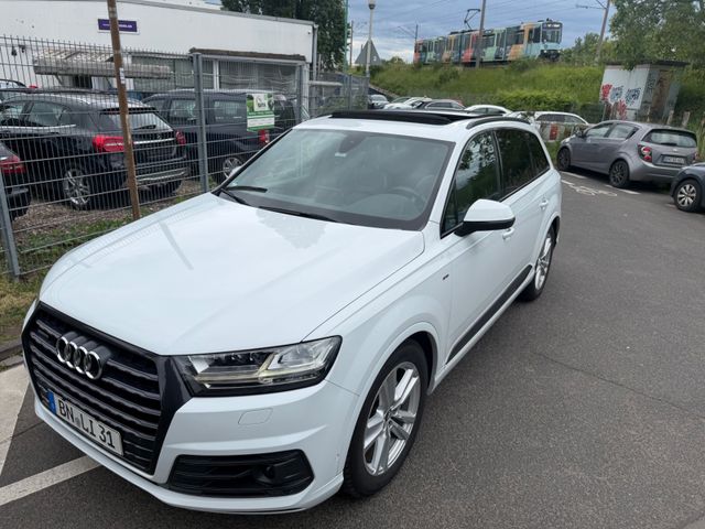 AUDI Q7 3.0 TDI quattro S-Line Panoramadach Quatro