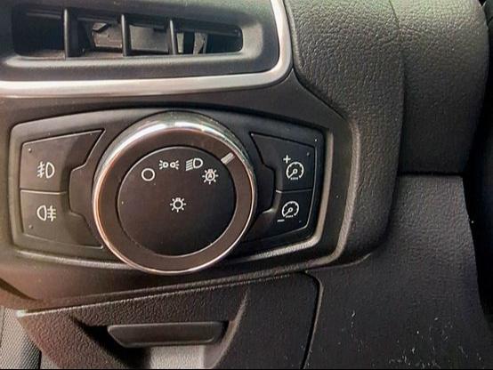 Ford Focus 2014 — photo 18