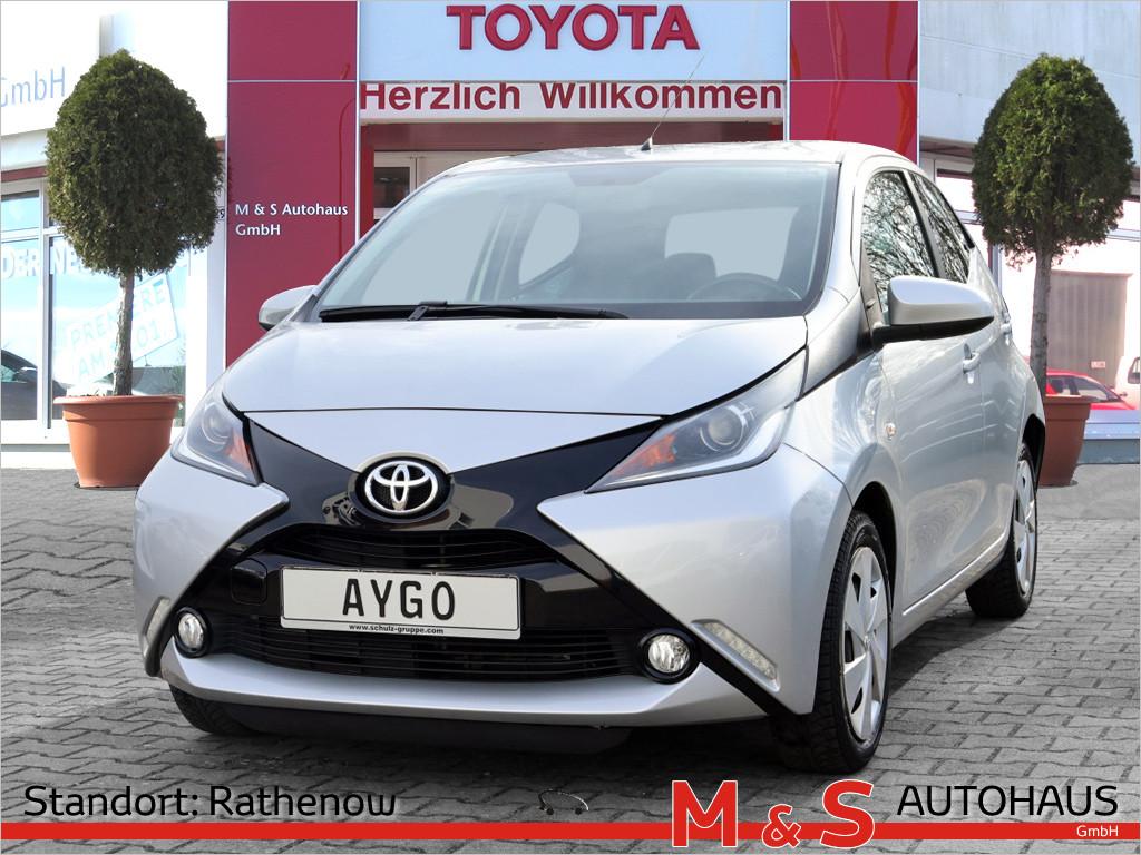 Toyota AYGO 1.0 x-play touch
