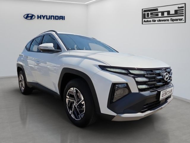 Fahrzeugabbildung Hyundai Tucson Select DCT Navi Digitales Cockpit LED ACC