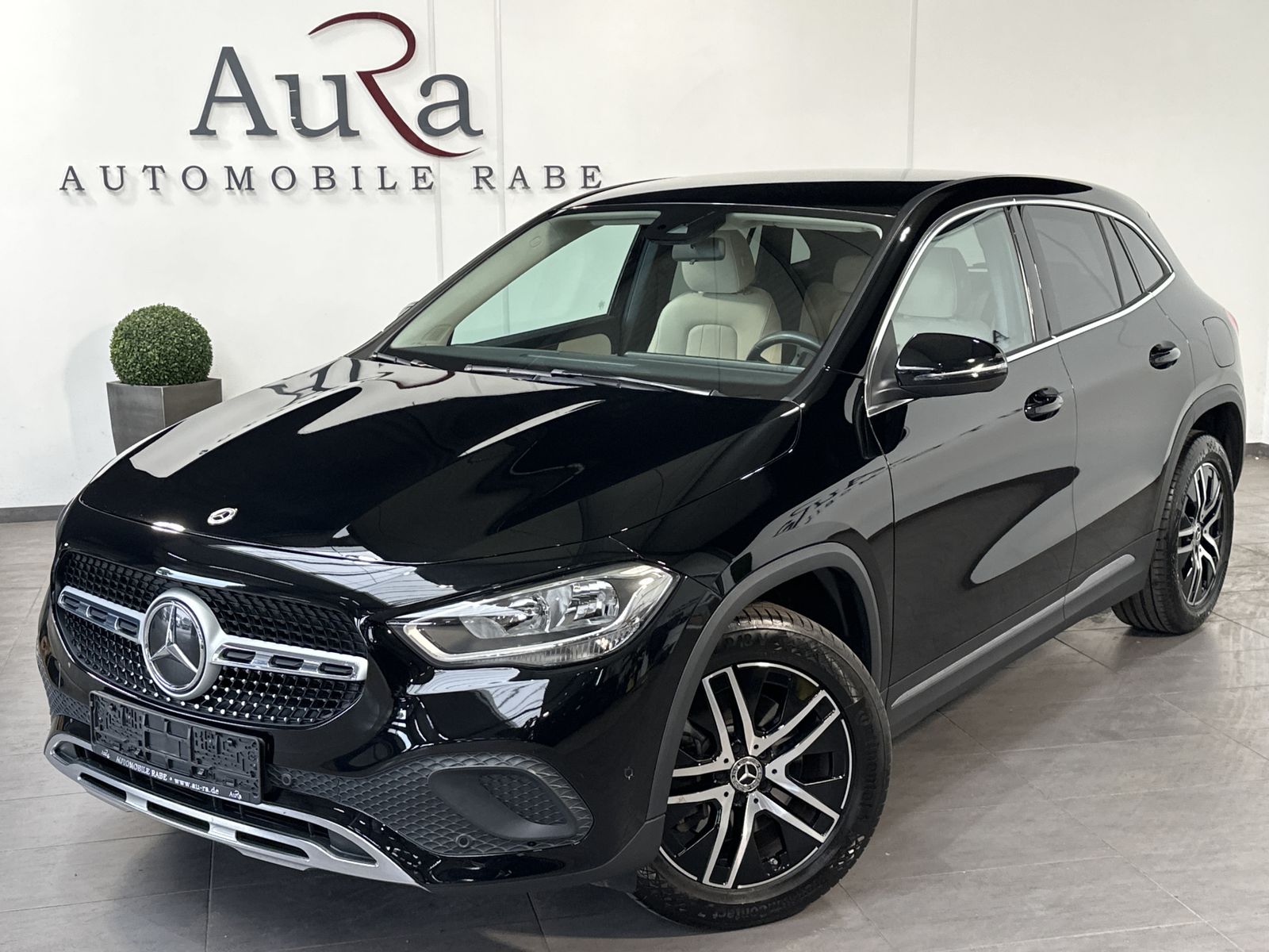 Fahrzeugabbildung Mercedes-Benz GLA 220d Progressive 4Matic NAV+KAMERA+VCOCK+SHZ
