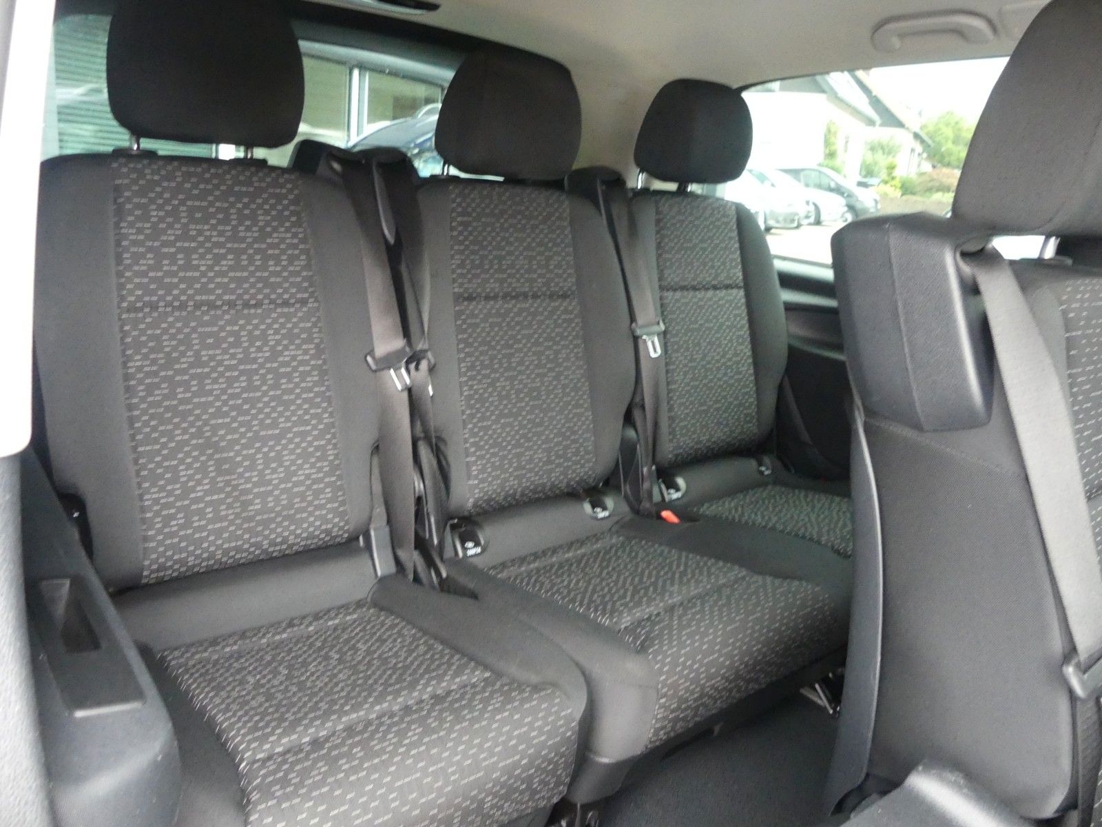 Fahrzeugabbildung Mercedes-Benz Vito Tourer 116 CDI Pro lang 9 Sitzer AHK