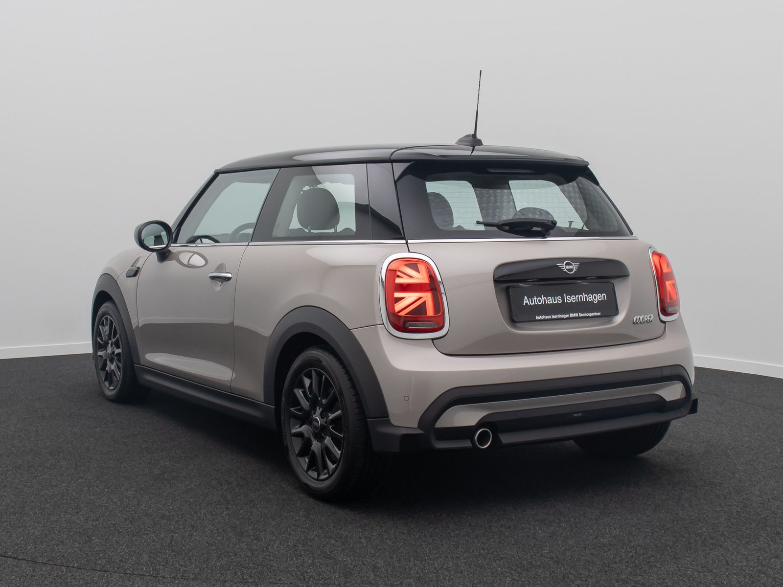 Fahrzeugabbildung MINI COOPER Trim GeschwindigReg DAB Sportsitze Leder