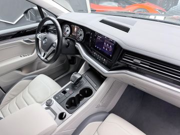 Volkswagen Touareg - 12