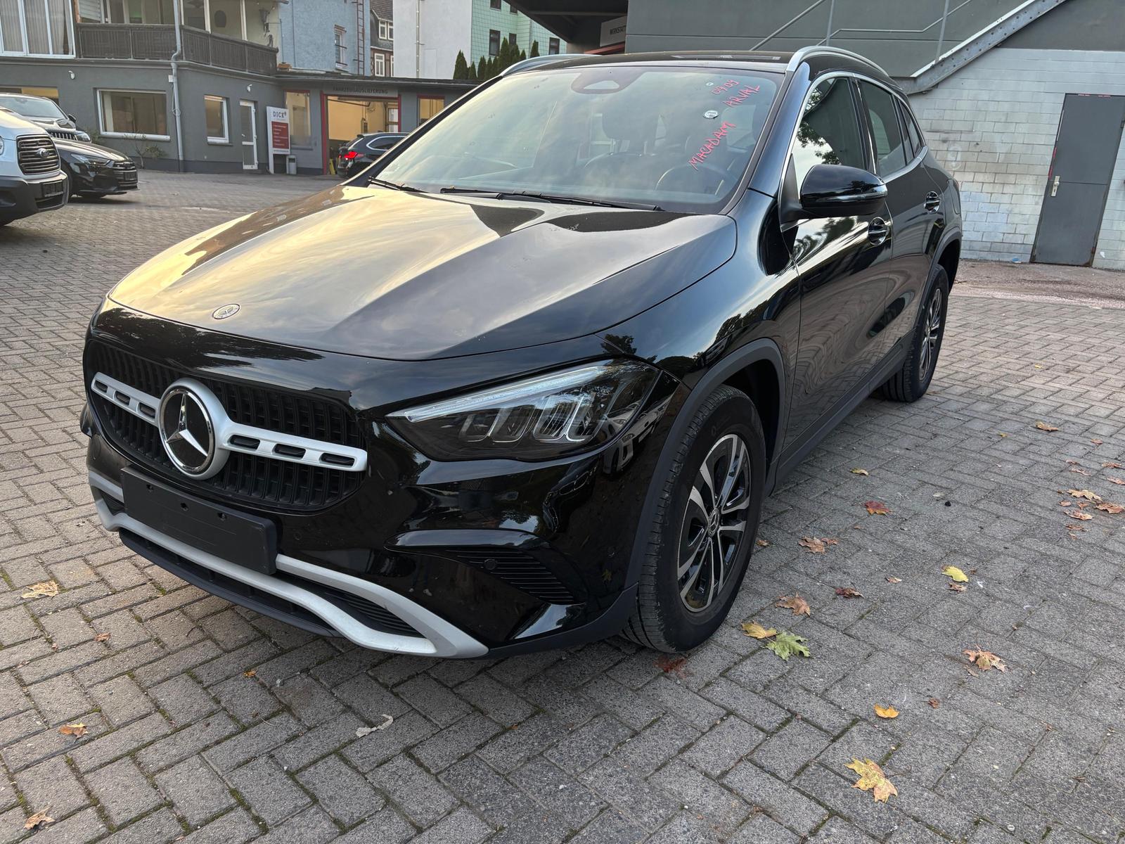 Mercedes-Benz GLA 7G LED+MBUX+VIRT+SHZ+KAM+T-LEDER+NAV+DAB, миниатюра 3