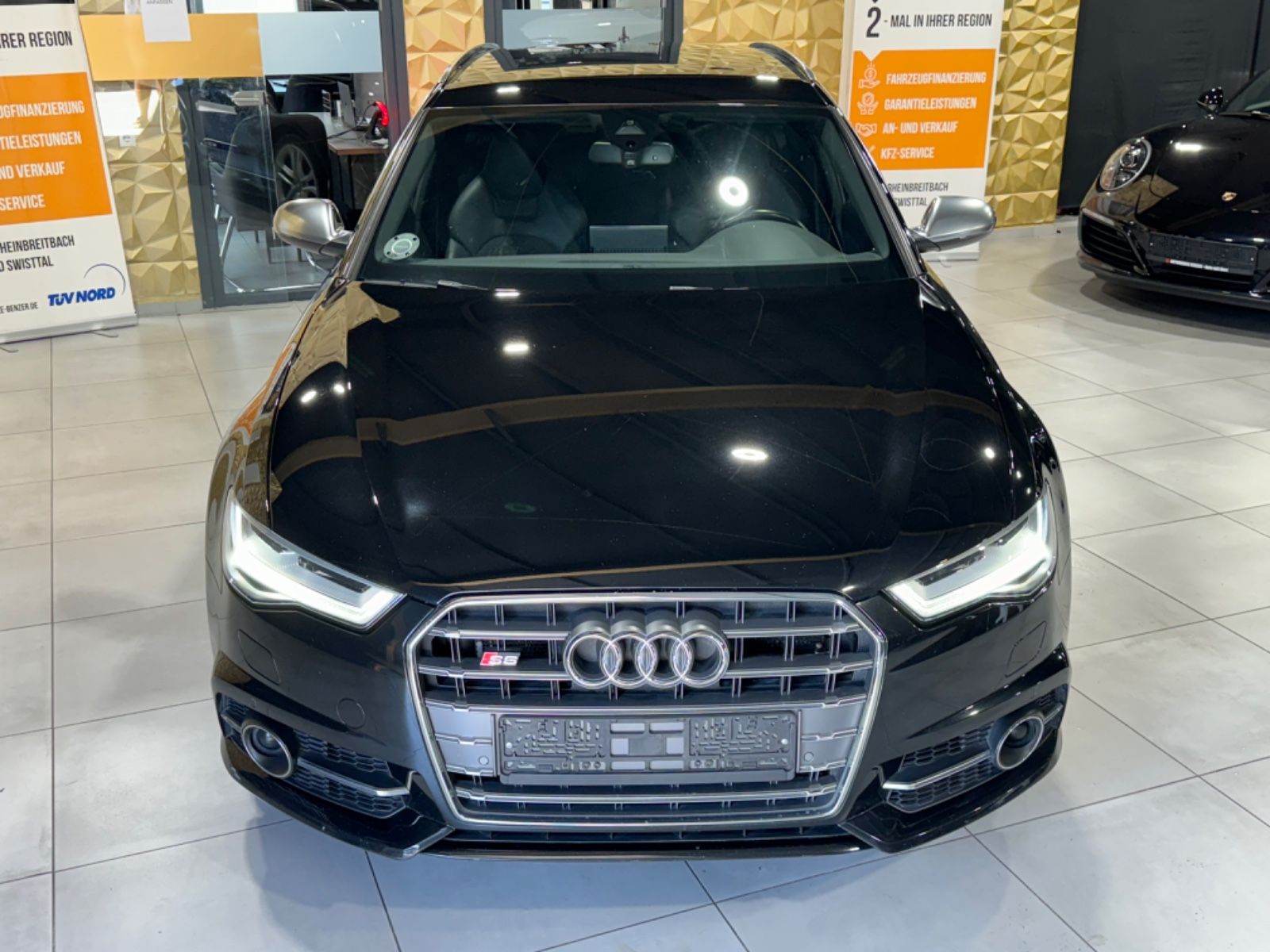 Fahrzeugabbildung Audi S6 Avant 4.0 TFSI quattro/RS-SITZE/CARBON/KAMERA