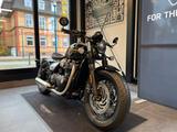 Triumph Bonneville BOBBER Icon - - TRIUMPH MOTORRAD