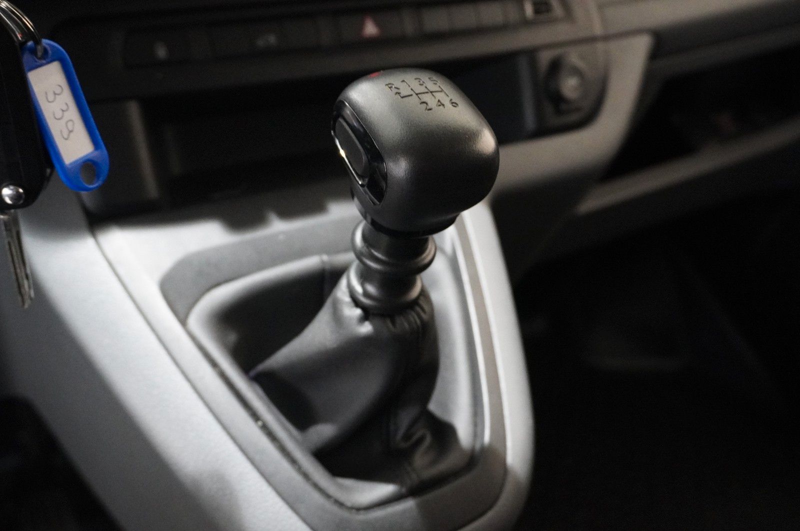 Fahrzeugabbildung Opel Vivaro Cargo 1.5D M EDITION KLIMA/DAB+/PDC/TEMP.