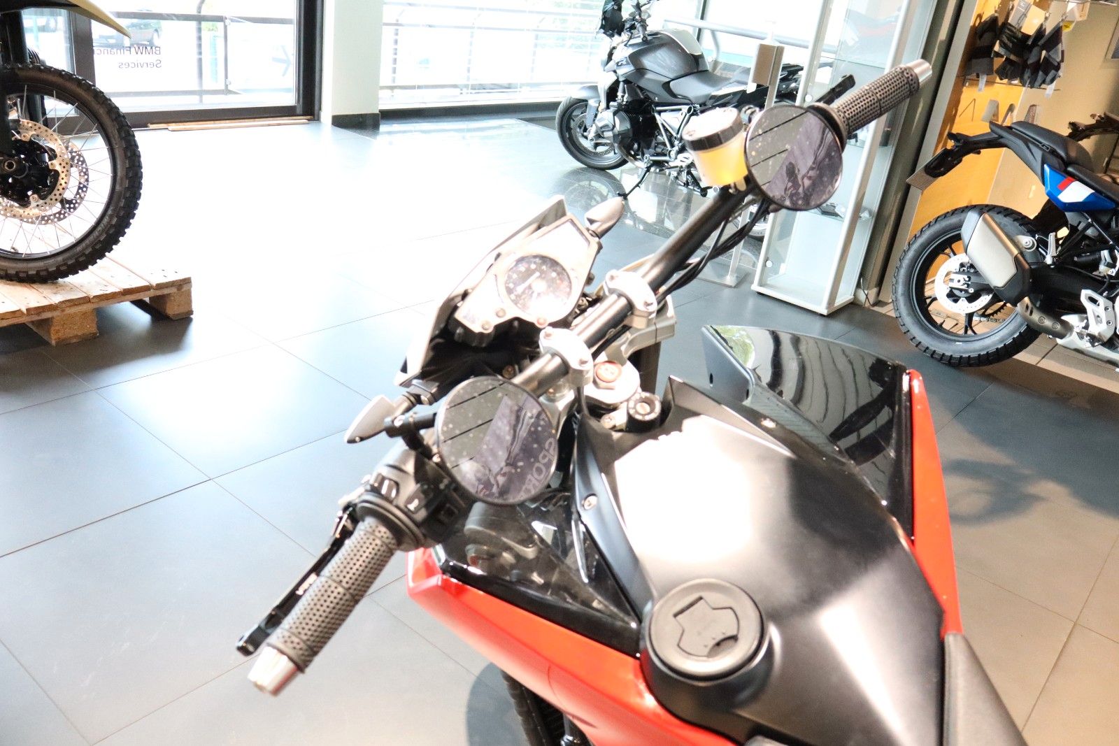 Fahrzeugabbildung Husqvarna Nuda 900R