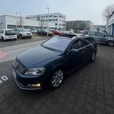 Volkswagen Passat 2.0 TDI Highline - Panor... - Volkswagen Passat aus 2011: Kombi, Highline